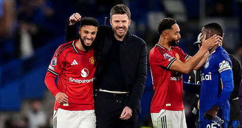 Michael Carrick revels in Manchester United’s hard-fought win at Chelsea