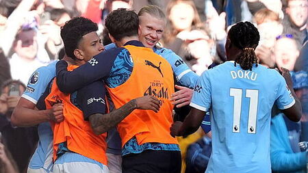 Erling Haaland shoots down Arsenal as Manchester City slash lead to three points