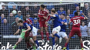 Tiger Woods arrested on DUI charge after Florida rollover crash