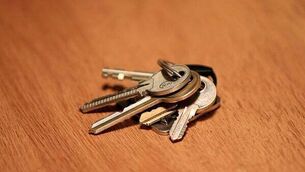 Man who claimed he accidentally cut throat of wife found guilty of murder