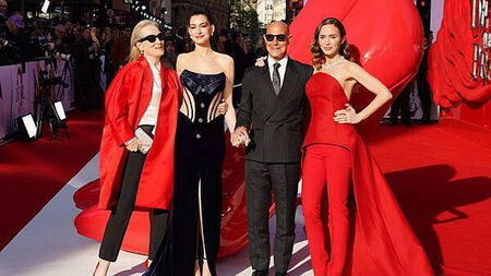 Meryl Streep, Anne Hathaway and Emily Blunt reunite for Devil Wears Prada 2