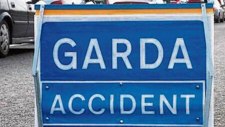 Truck overturns at Portlaoise motorway roundabout