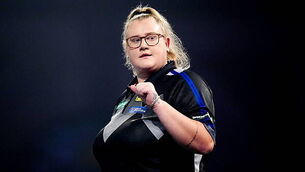 Manchester United hold on to beat Brentford and close in on Champions League