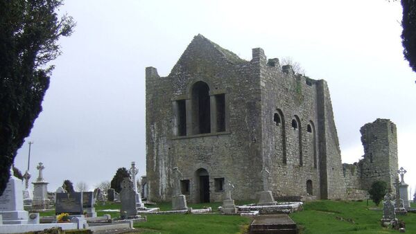 Woman (79) stole lamps from Laois grave