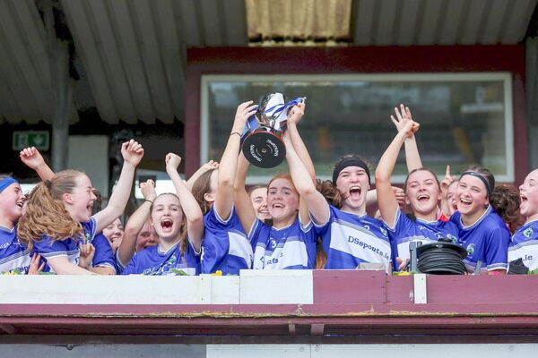 Laois captain Lucy Whelan and her team mates celebrate after being presented with the Leinster LGFA U/16 cup having gotten the better of Dublin in Mullingar on Saturday Photo: Paul Dargan