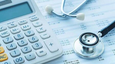 Woman claiming she has distorted vision after alleged diagnosis delay sues Cork doctor service