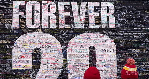 Liverpool share images of Forever 20 sculpture tribute to Diogo Jota and brother