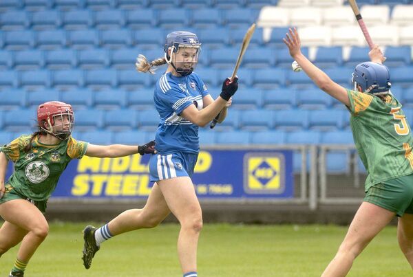 Laois Aimee Collier gets her pass away despite being put under pressure Photo: Denis Byrne Laois Aimee Collier gets her pass away despite being put under pressure Photo: Denis Byrne