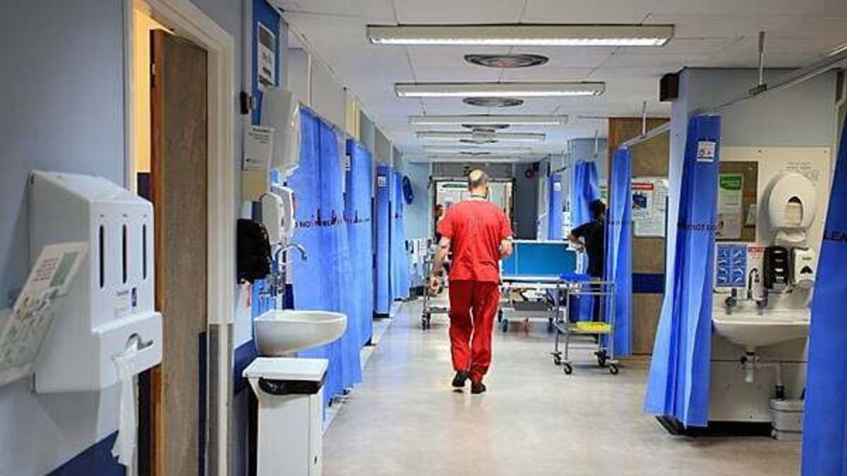 HSE finds no 'structured system' to monitor phasing out of private consultants in public hospitals