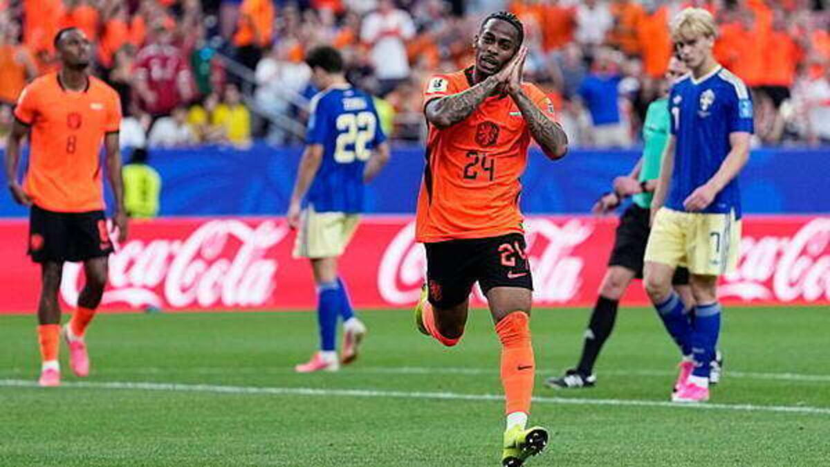 Brian Brobbey and Cody Gakpo shine as Netherlands hammer Sweden at World Cup