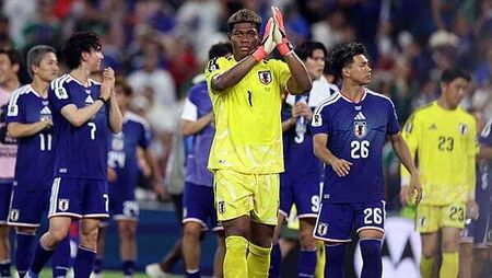 Japan rout Tunisia 4-0 as Ueda shines in World Cup's 1,000th match