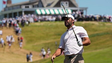 Scottie Scheffler grand slam hopes intact but Wyndham Clark dominates at US Open
