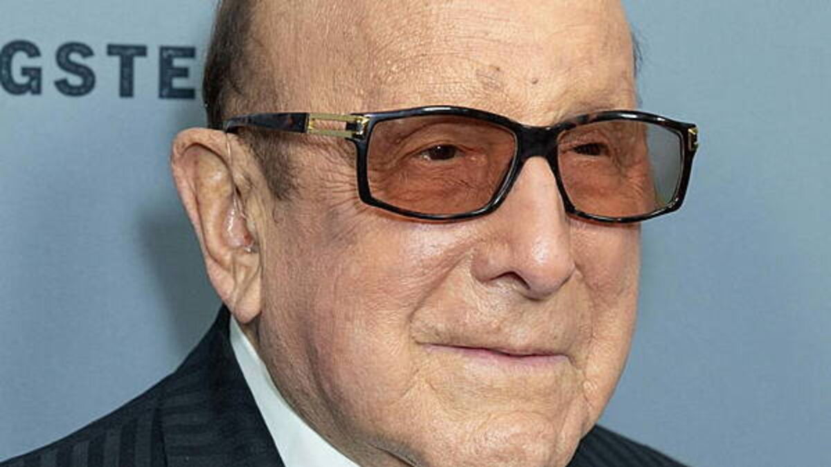 Clive Davis: Music mogul who launched Whitney Houston’s career dies aged 94