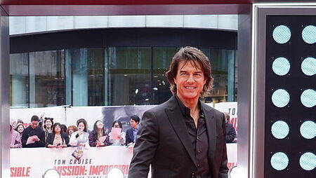Tom Cruise transforms into chaotic oil tycoon in new satirical comedy Digger