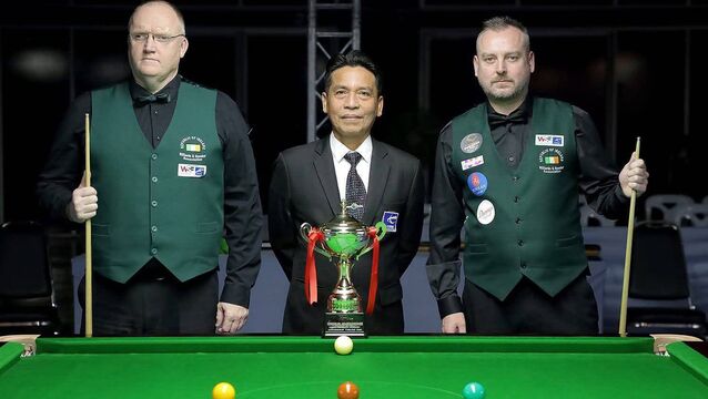 <p>Colvin O'Brien and Dylan Rees just before the WDBS World Championship Final. </p>