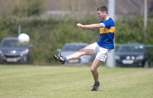 Ross McMahon (O'Dempsey's) playing this ball in the ACFL Division 5 final against Clonaslee/St Manman's 	Photo: Denis Byrne