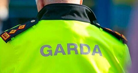 Man (30s) arrested after assaulting three gardaí in Co Kildare
