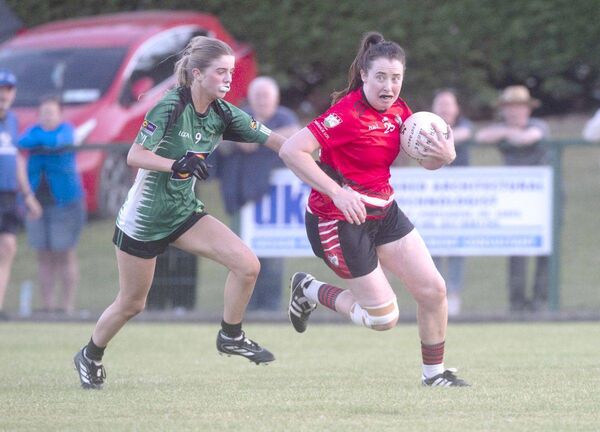 Noirin Butler (Shanahoe) breaking with Caoimhe Drennan (Ballyfin) giving chase Photo: Denis Byrne Noirin Butler (Shanahoe) breaking with Caoimhe Drennan (Ballyfin) giving chase Photo: Denis Byrne