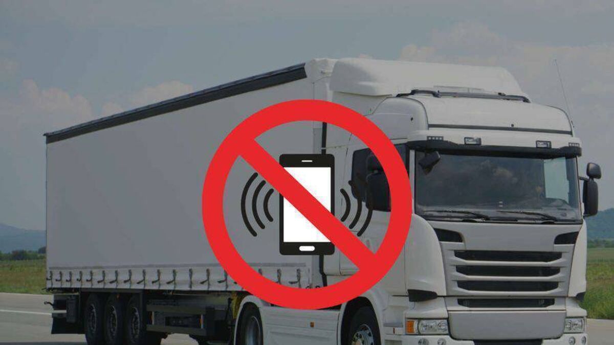 Covert Garda truck in Laois catches 47 drivers on mobile phones