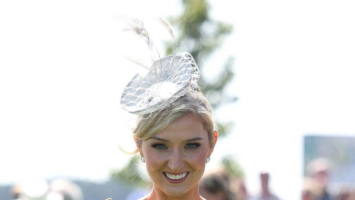 Laois woman's repurposed curtain dress wins her top style award at Curragh race day