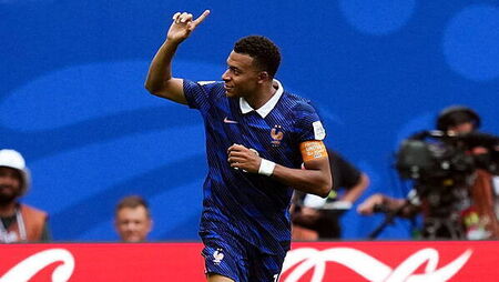 Kylian Mbappe beats Lionel Messi to Golden Boot after breaking World Cup record