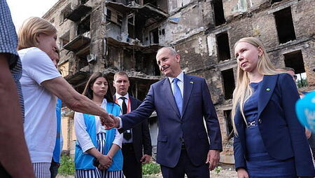 We hid in the bathroom, Taoiseach told as he meets people in bomb-hit Kyiv