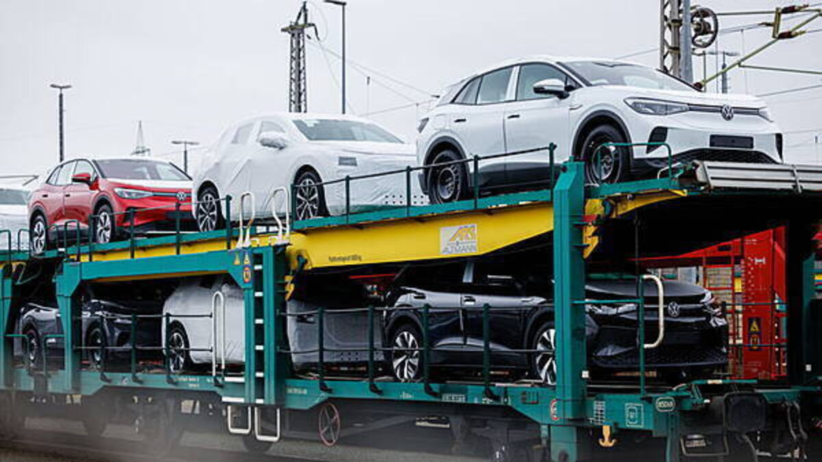 Electric vehicles claim top spot in Irish new car market