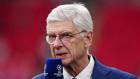 Arsene Wenger says Fifa U-turn ‘necessary’ as pressure grows on Gianni Infantino