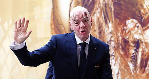 Gianni Infantino calls emergency Fifa meeting as pressure mounts