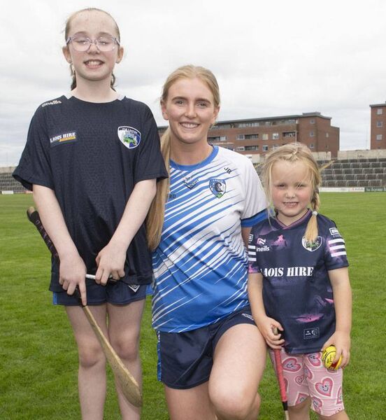 Jessie McNamara and Isla Broomfield with Jade Bergin	Photo: Denis Byrnev