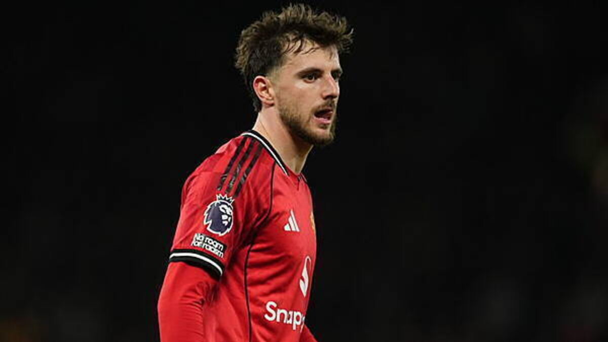 Mason Mount to miss Leeds friendly as Man Utd take cautious approach over knock
