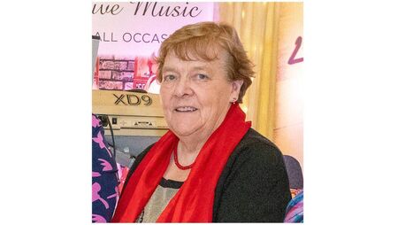 Sad tributes to popular lady (80) after crash death