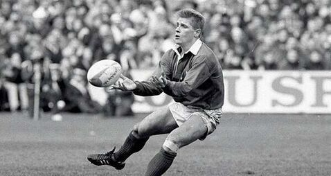Former Ireland player Brian Smith dies aged 59
