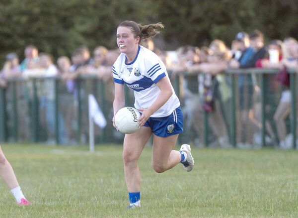 Aoife Cummins (St Conleth's) in possession and breaking against Sarsfields on Wednesday night Photo: Denis Byrne Aoife Cummins (St Conleth's) in possession and breaking against Sarsfields on Wednesday night Photo: Denis Byrne