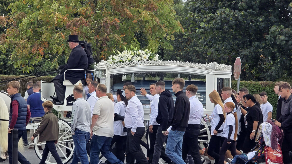 Carlow teenager laid to rest following M9 crash