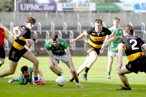 Benny Lawlor (Stradbally) gaining possession of this ball against The Heath Photo: Denis Byrne Benny Lawlor (Stradbally) gaining possession of this ball against The Heath Photo: Denis Byrne