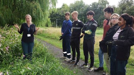 Volunteers tackle invasive alien in Portlaoise!