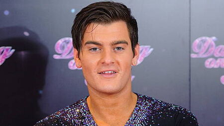 Soap star Matt Lapinskas and wife expecting first child