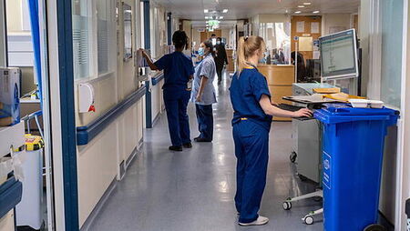 Trolley count: Over 400 waiting for beds across Ireland