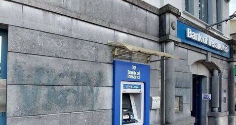 Two Portlaoise banks spray-painted with graffiti