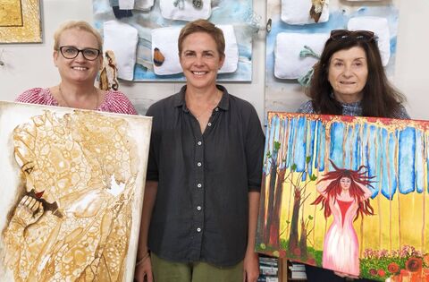 Gillian and Sally-Anne inspired by links with sea for joint exhibition at Abbeyleix Library  - News - Laois Nationalist