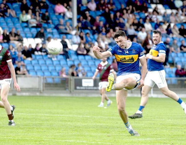 Mark Barry (O'Dempsey's) playing for a score against Portarlington Photo: Denis Byrne Mark Barry (O'Dempsey's) playing for a score against Portarlington Photo: Denis Byrne