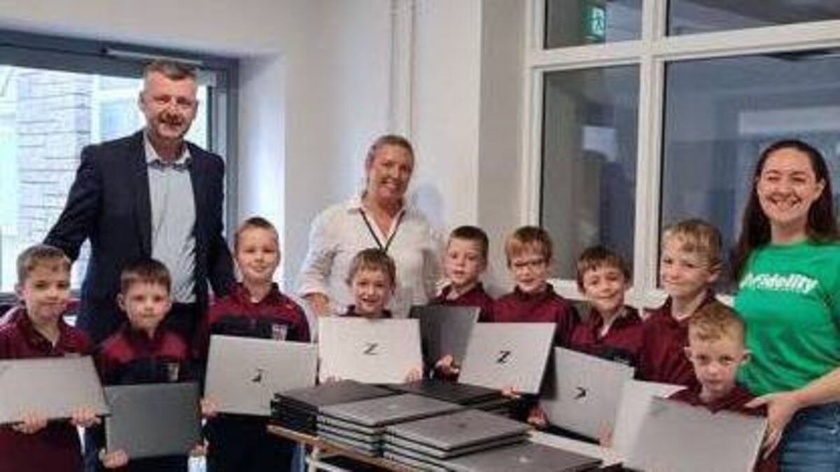 Parent gifts over 30 new laptops to Laois school