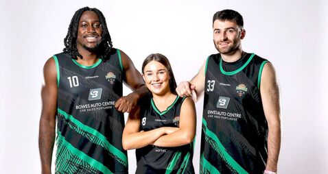 Panthers roar back from 13 points down to stun Titans in League opener