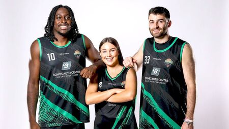 Panthers roar back from 13 points down to stun Titans in League opener