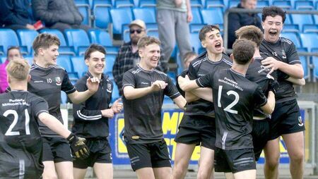 Mountmellick Parish Gaels claim U/17 title with final flourish 