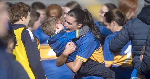 Clough/Ballacolla hold nerve to claim Junior camogie crown 